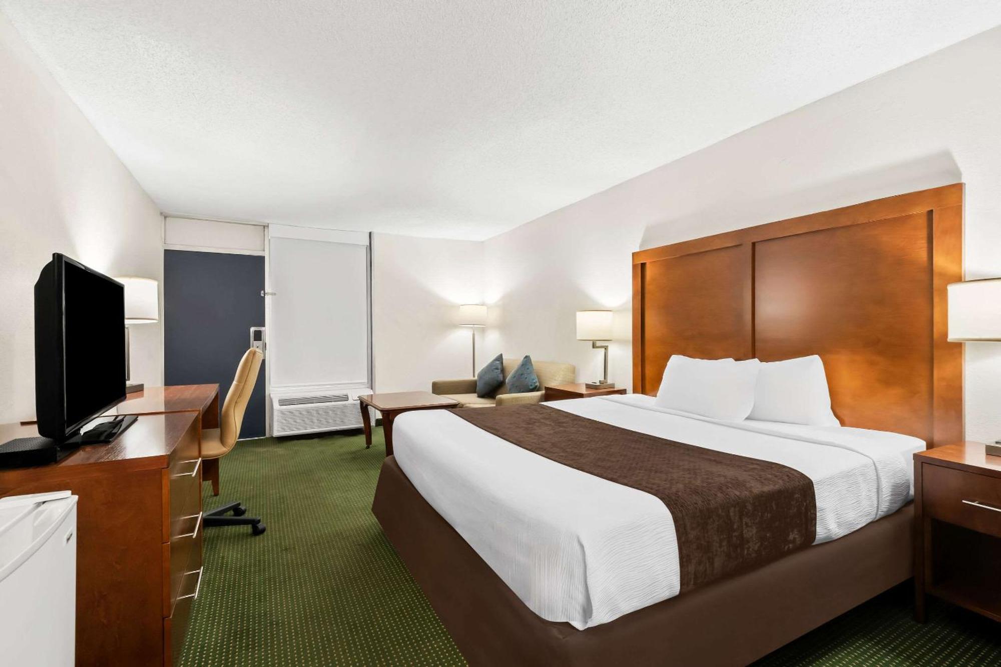 Rodeway Inn Долтон Экстерьер фото