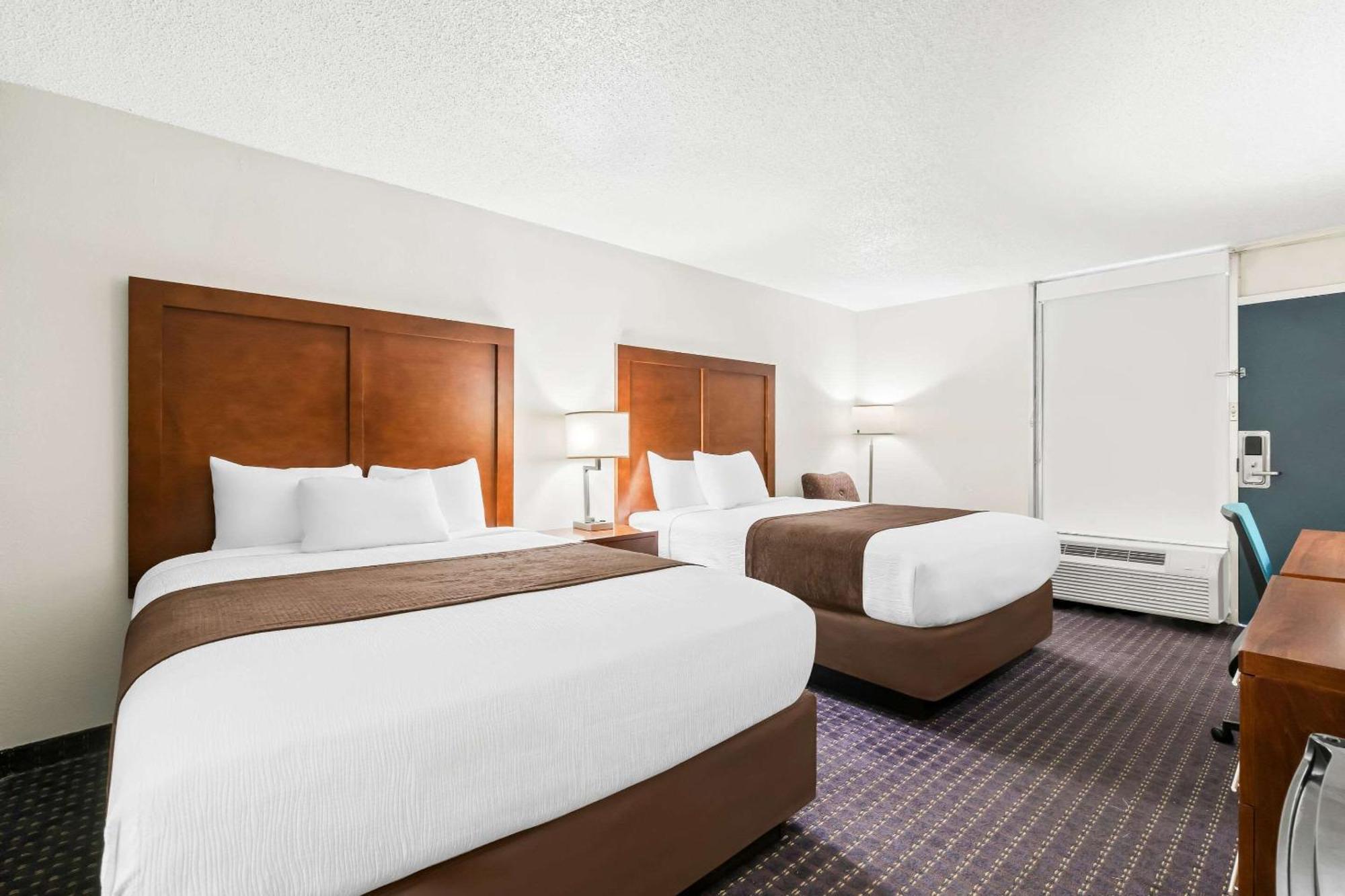 Rodeway Inn Долтон Экстерьер фото